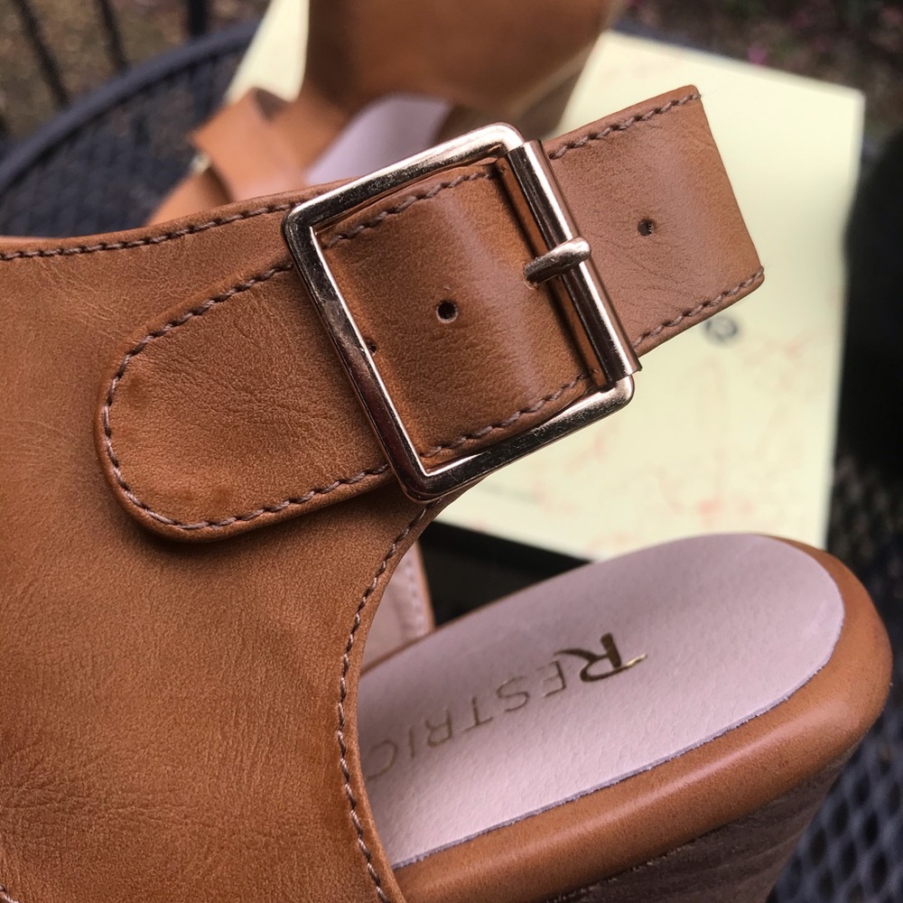 Restricted Platform Shoes - Picture 5 of 6